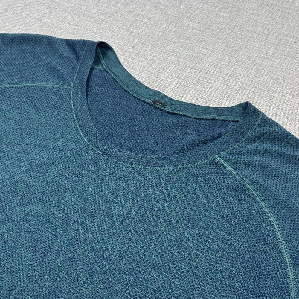 Lululemon Shirt Mens XL Green Jersey Live In Practice Short Sleeve Tagless